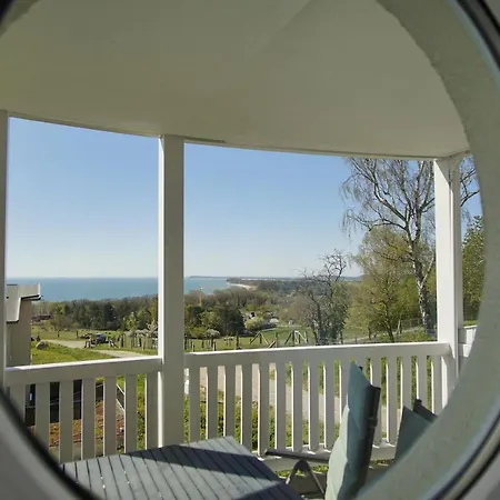 Meeresblick Fewo: Seafront Balcony With Ahoi Access Goehren (Ruegen)